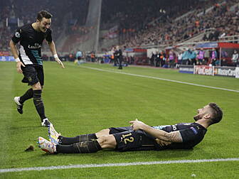 WATCH: Arsenal pull off a grea...